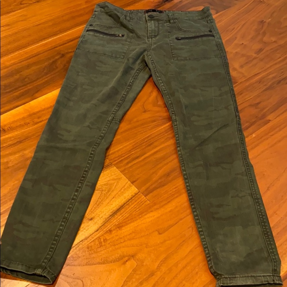 Woman’s sanctuary denim green camo 27 Ace utility